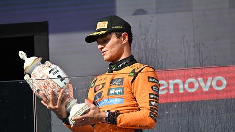 "McLaren" pilotam Norisam F-1 uzvara Ungārijas "Grand Prix"