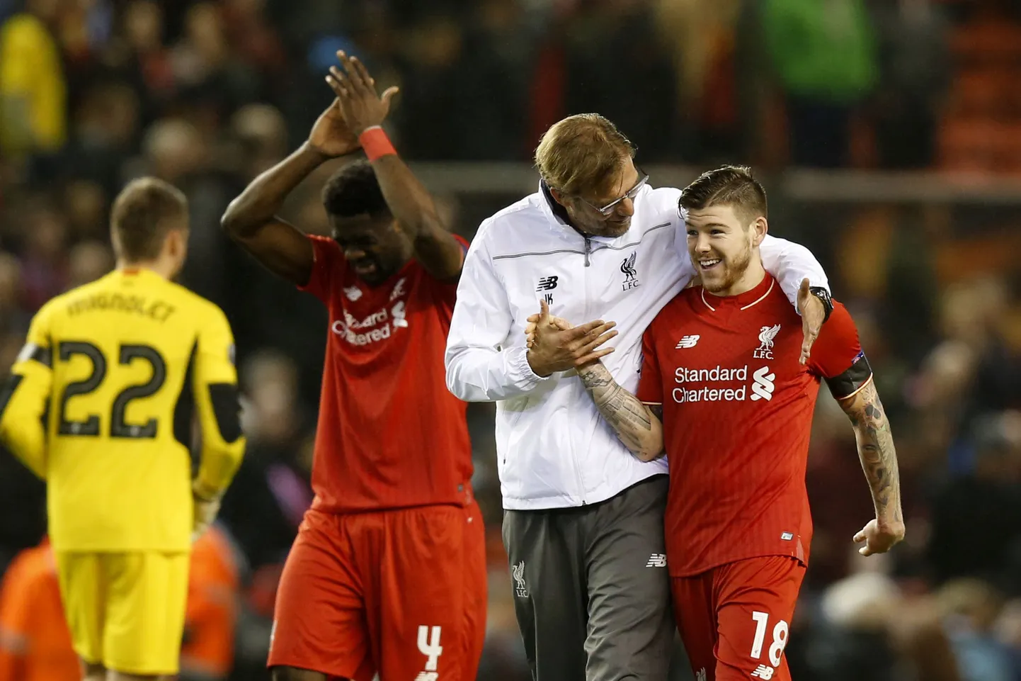 Liverpooli peatreener Jürgen Klopp oma hoolealustega pärast eilset võitu.