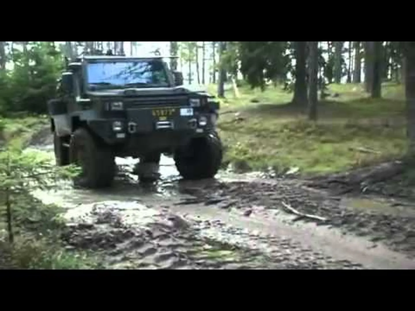 Soomustatud maastur RG32M Galten