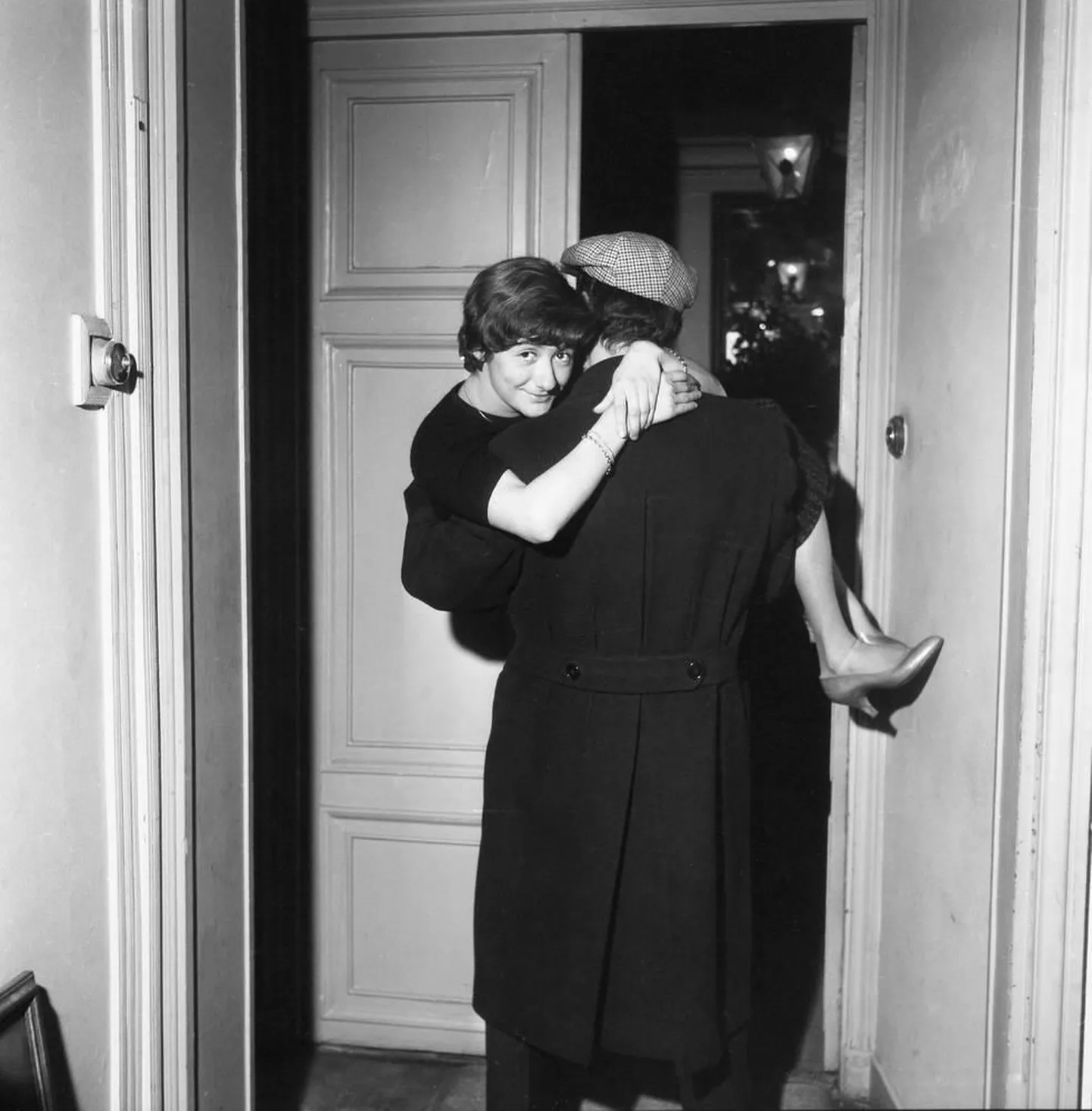 Ühtepidi on Françoise Sagan justkui klassikaline romantik ning hea tahtmise korral võib enamikku tema teostest stereotüüpseteks naistekateks tembeldada. Kuid teisalt on ta täiesti küps 20. sajandi modernist, kes peegeldab oma teostes moodsa linnainimese maailmapilti ja eluvalikuid ning neist tingitud peaaegu paratamatut võõrandumist.