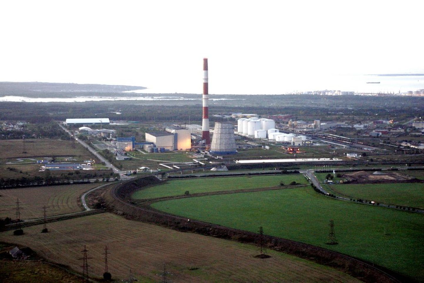 Eesti Energiale kuuluv Iru soojuselektrijaam.