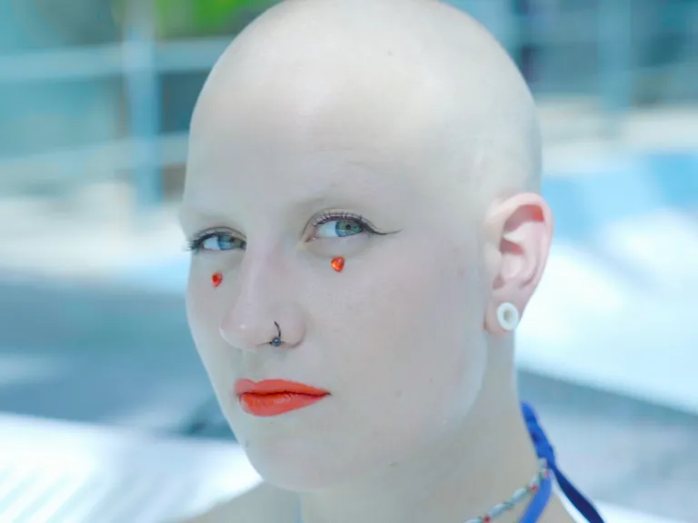 Stina Leek videosinglis «Age of Kinks».
