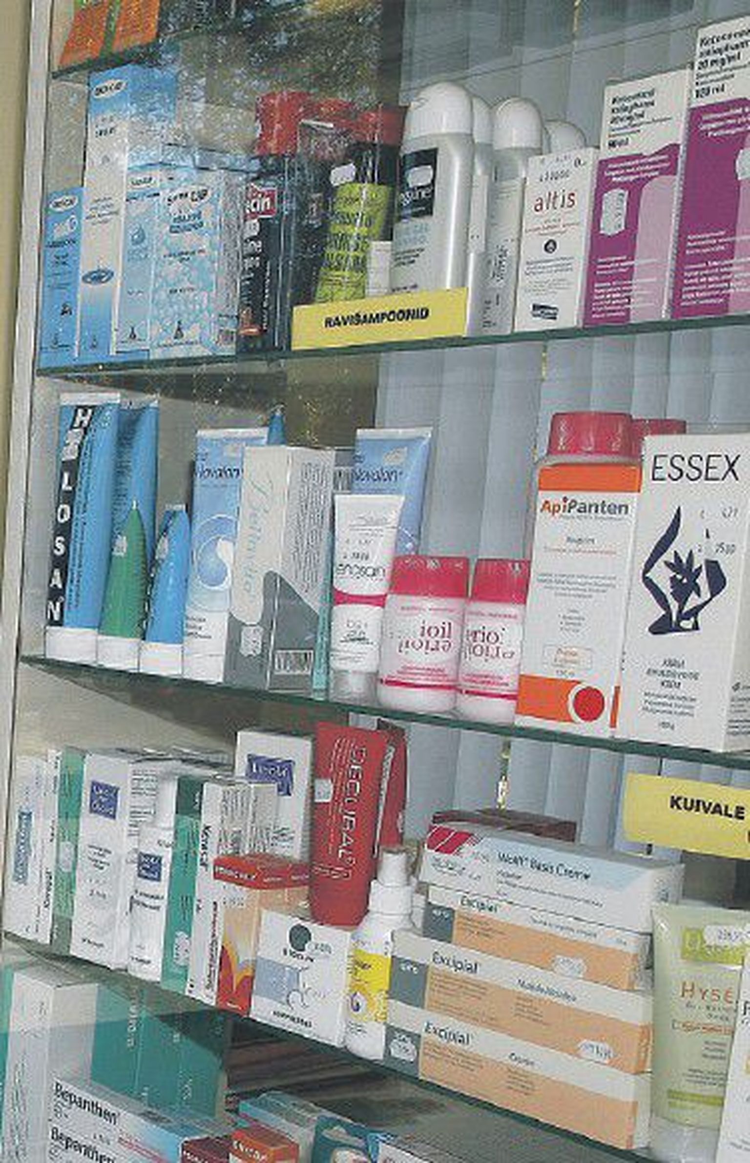 В эстонский регистр внесли переводы на русский и английские языки информационных листков всех 388 продающихся в стране безрецептурных лекарств.