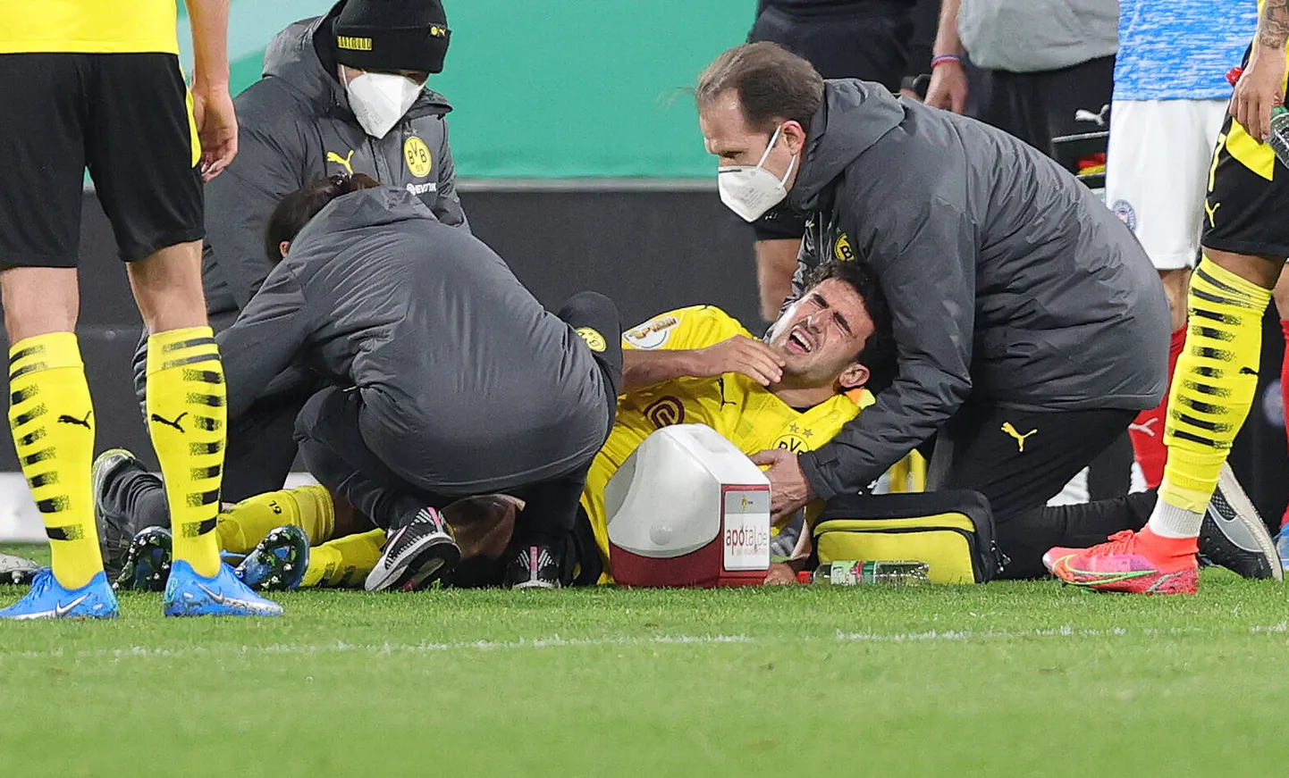 Mateu Morey valugrimassides.