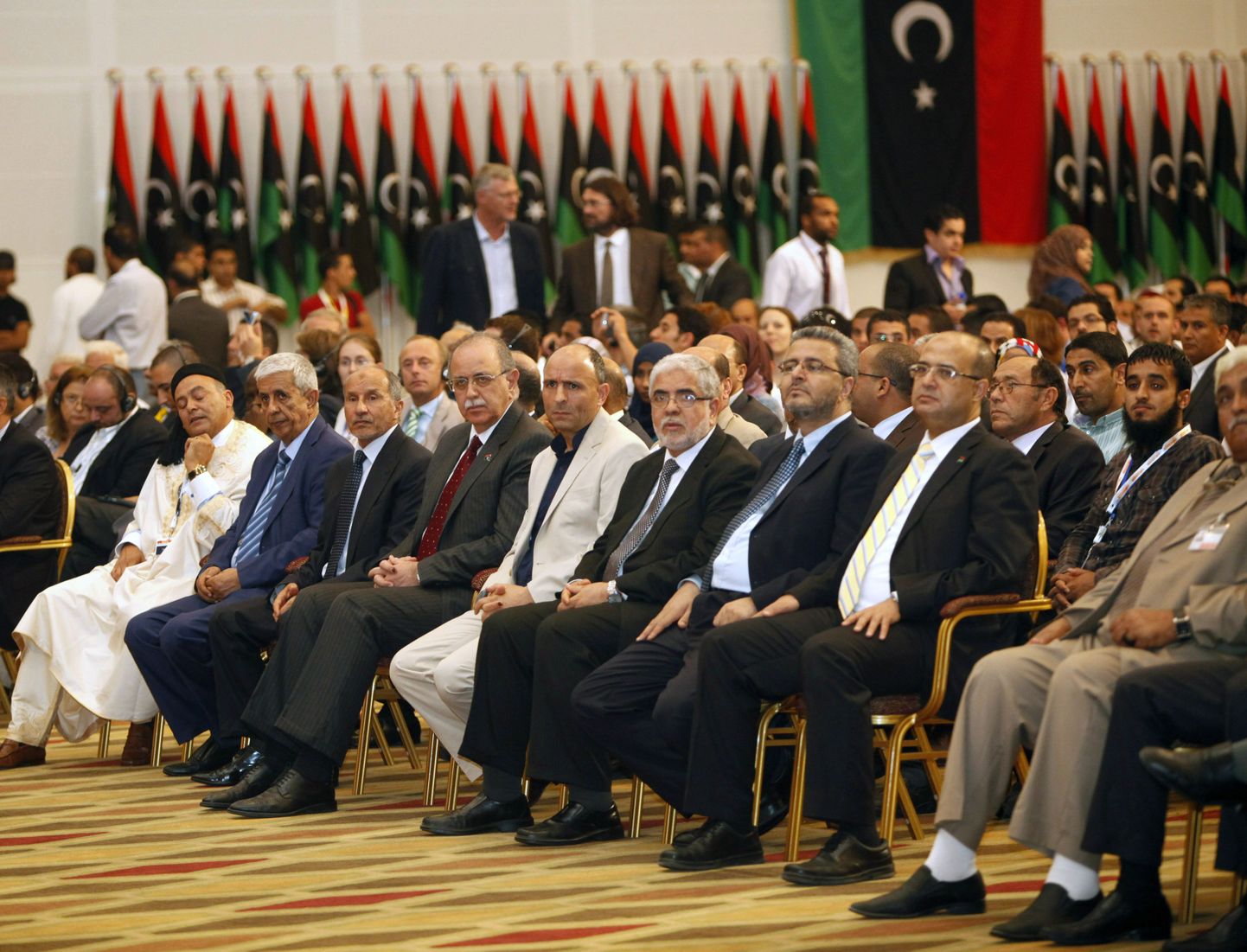 Liibüa poliitikud ootamas valimistulemusi