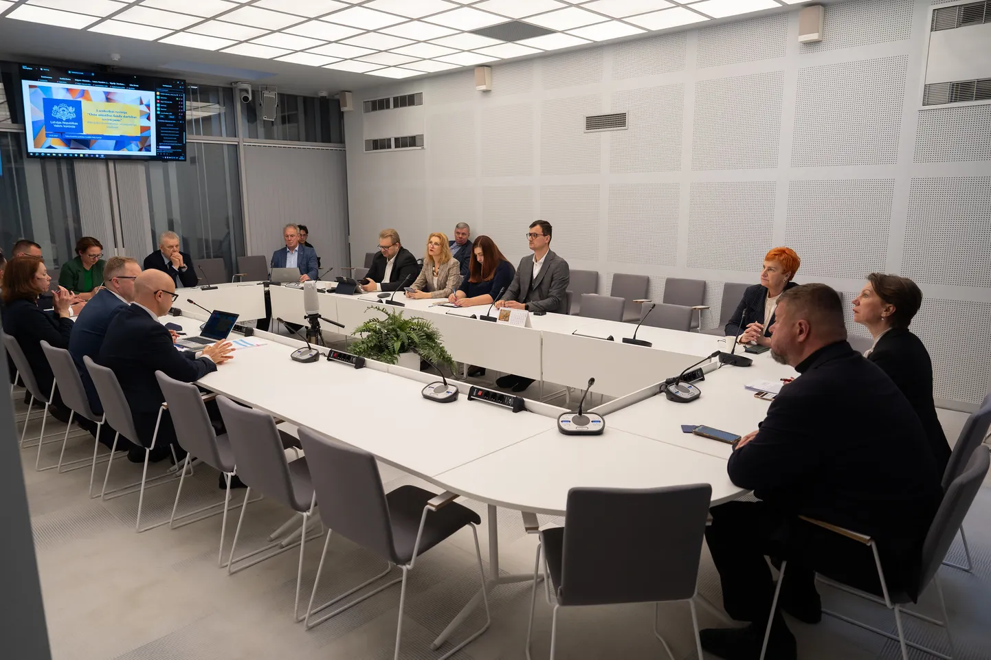 Saeimas Publisko izdevumu un revīzijas komisijas sēde