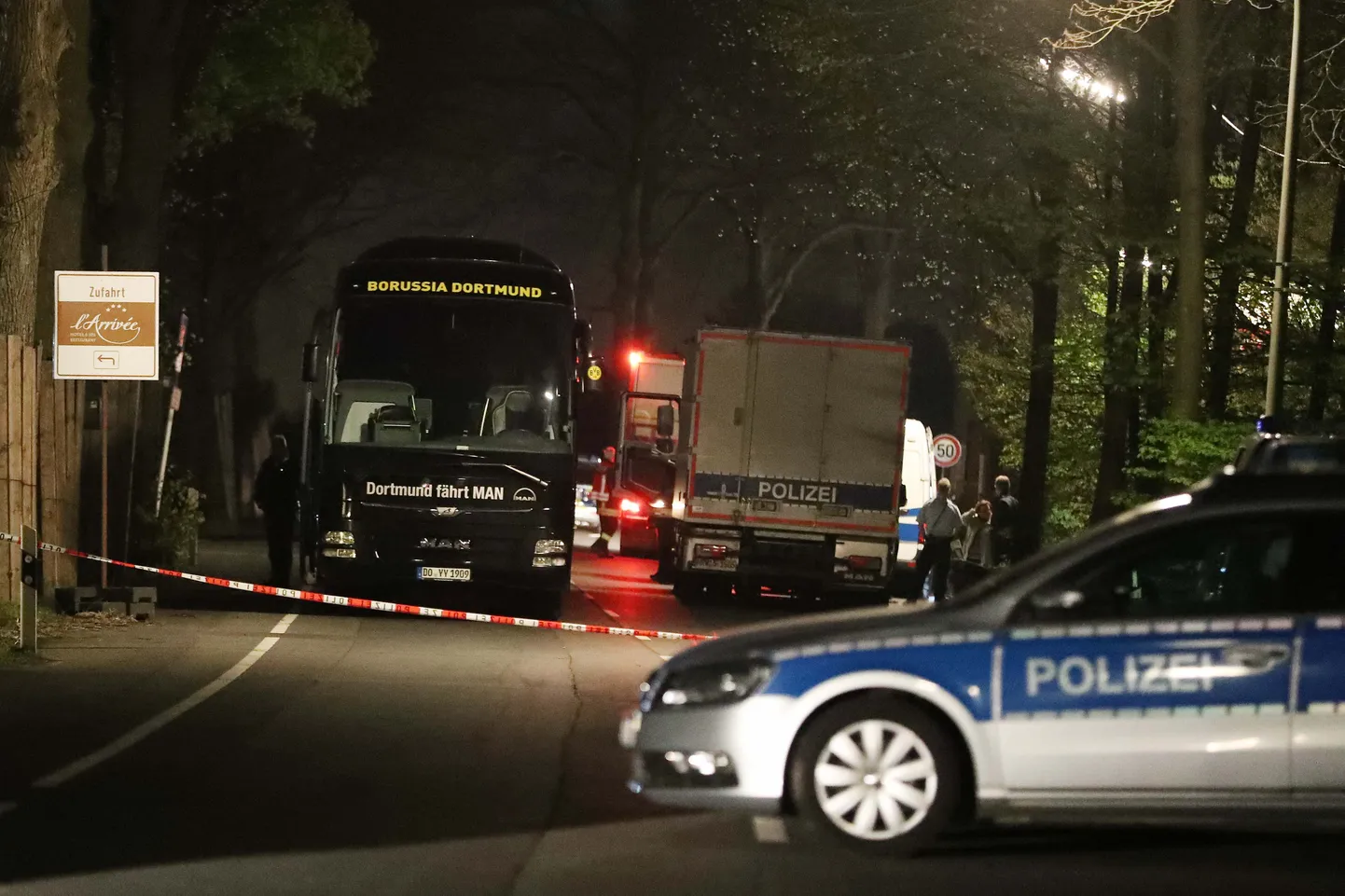 Автобус "Боруссии" после взрывов.