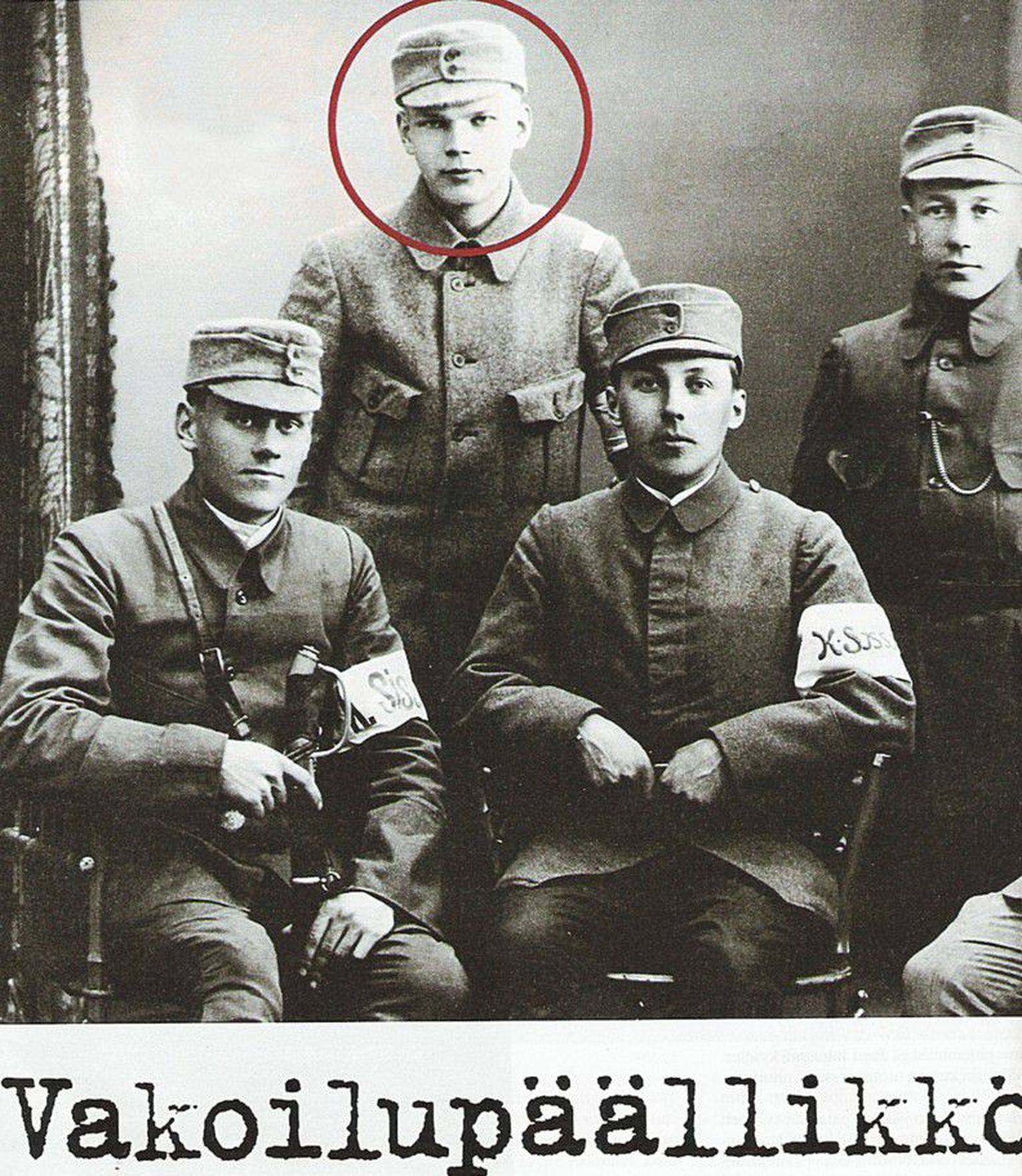 Kekkonen Kajaani sissirügemendi võitlejana.