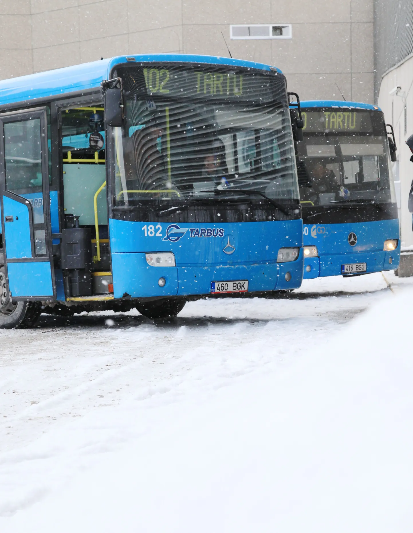 TRT02: TARBUSI BUSS TARTU BUSSIJAAMAS : TARTU, EESTI, 05JAN14 -  
Pildil Tarbusi buss Tartu bussijamas.
kt/Foto KRISTJAN TEEDEMA