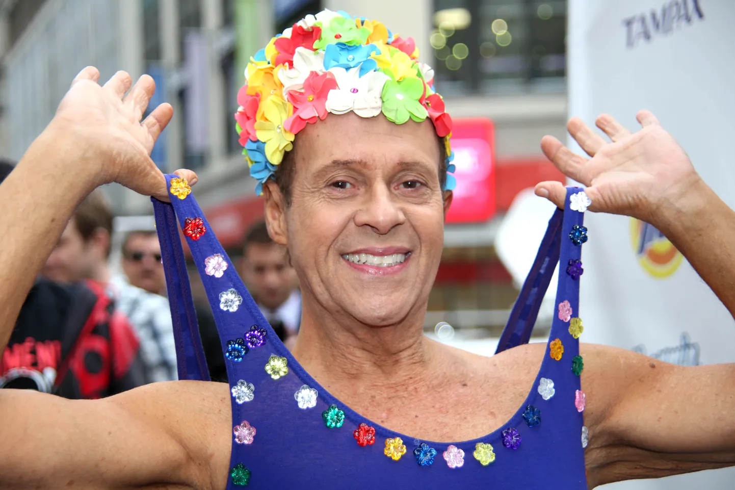 Fitnessiguru Richard Simmons suri 76-aastaselt.