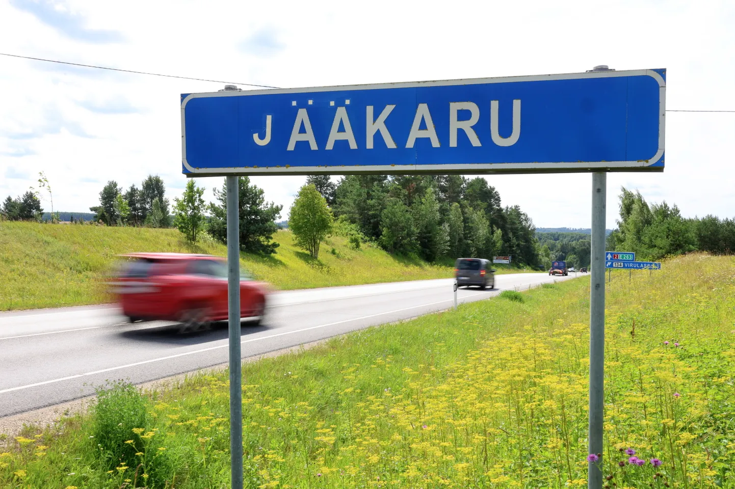 Aakaru asulasilt Kambja lähistel on muudetud Jääkaruks.