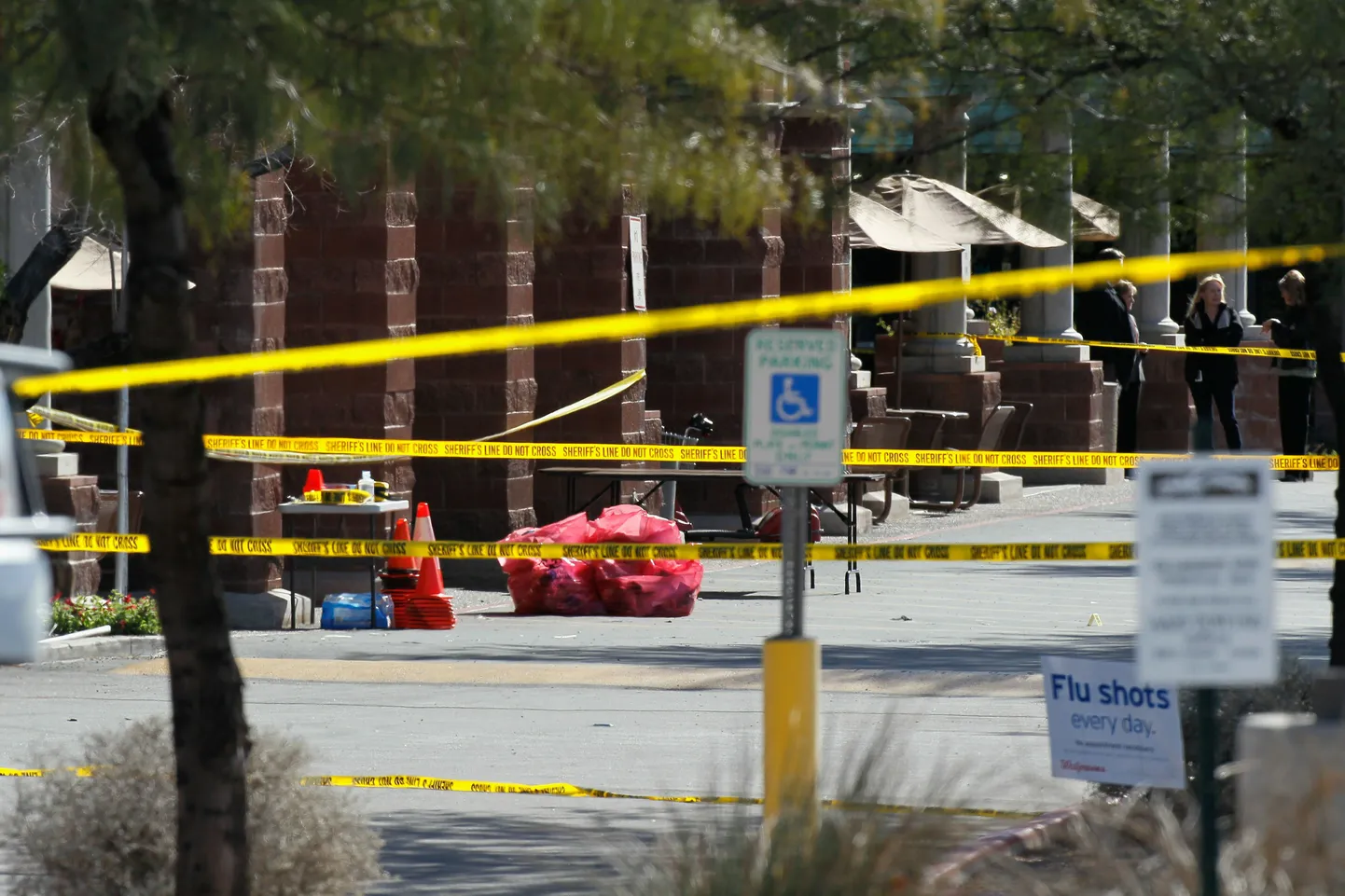 Tucsonis asuv Safeway ostukeskus, milles 22-aastane Jared Loughner tule avas