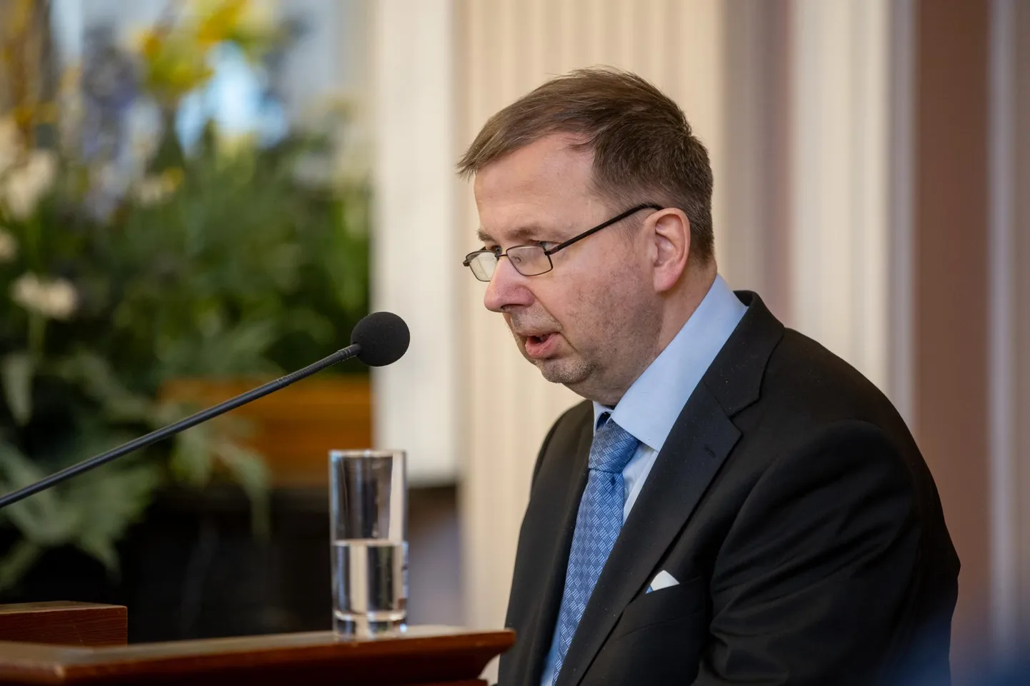 Wiedemanni keeleauhinna pälvinud Peeter Päll pidas kõne teaduste akadeemias riiklike preemiate üleandmisel.