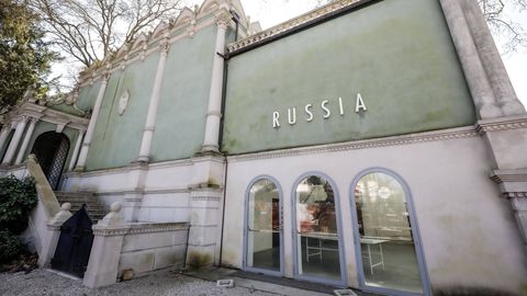 Aicina apturēt ES finansējumu Venēcijas biennālei Krievijas dalības gadījumā