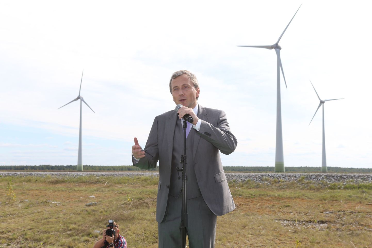 Eesti Energia esimees Sandor Liive tänasel Narva tuulepargi avamisel.