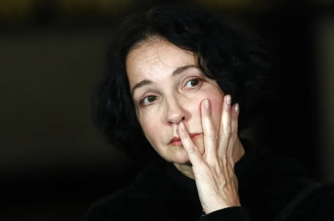 Дарья Мандзюк құлға зейін қояды