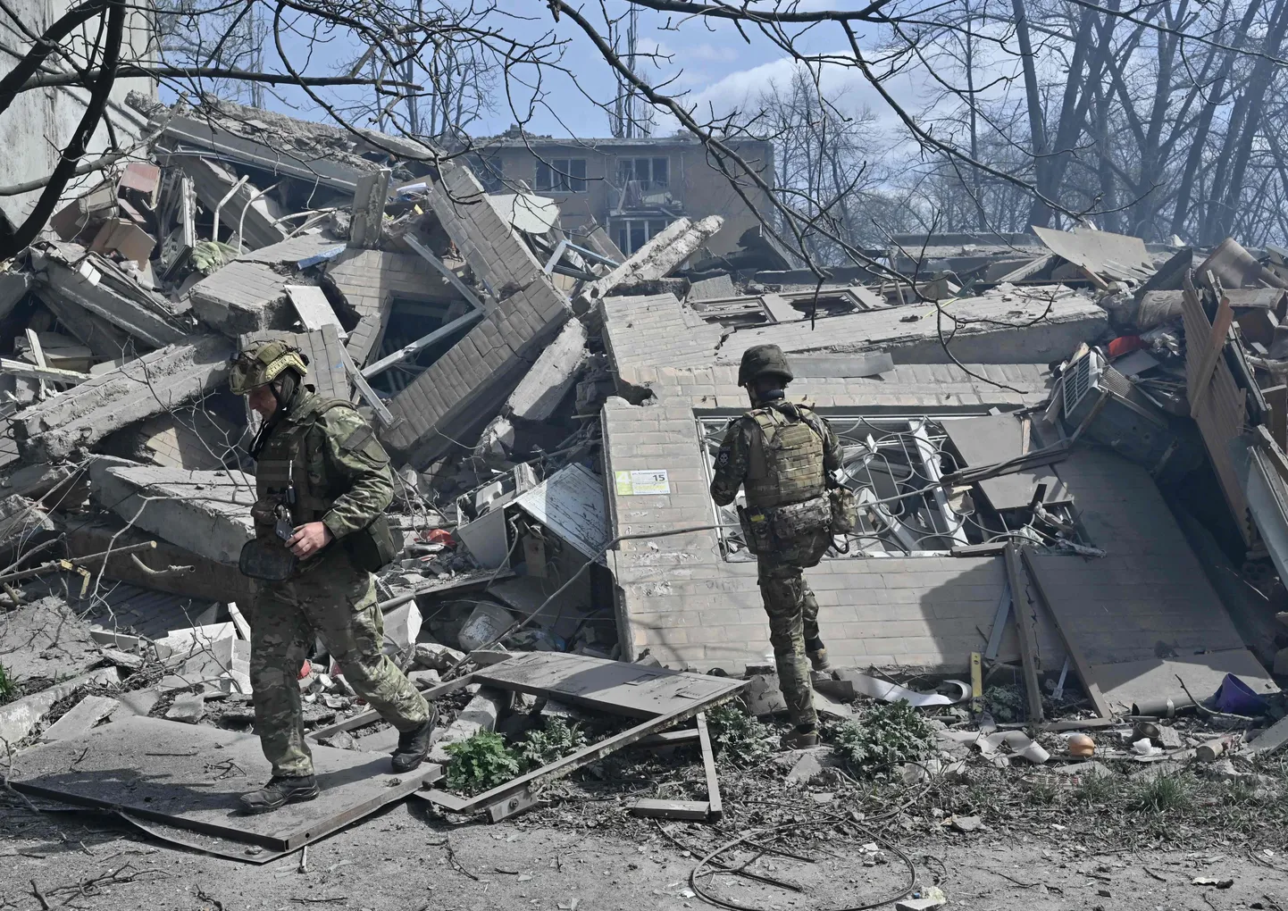Vene sissetungijate rünnakutes hävitatud elumajad Avdijivkas.