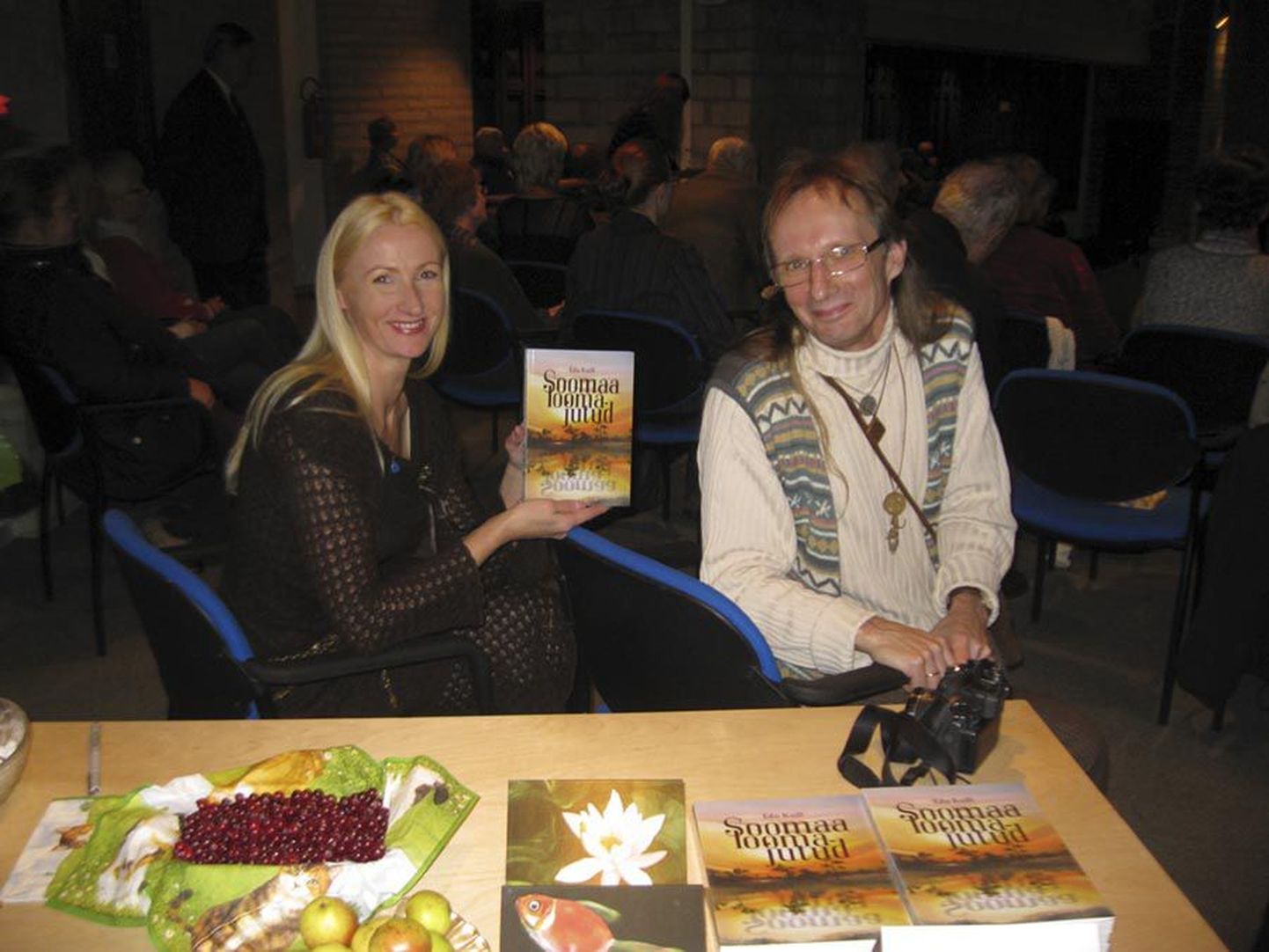 Raamatu autorid Tiiu ja Edu Kuill esitlusel Tallinnas