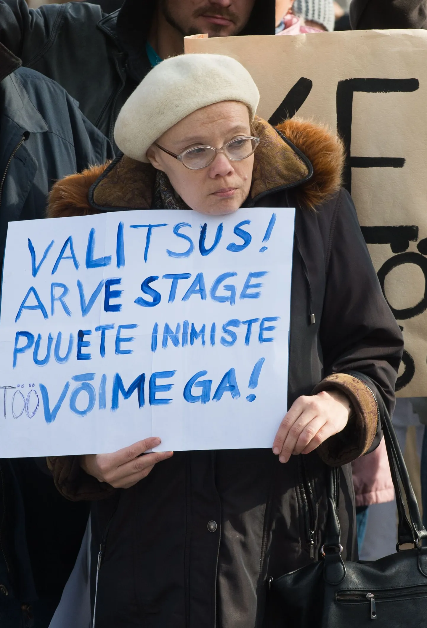Puudega inimeste meeleavaldus Tallinnas Vabaduse väljakul