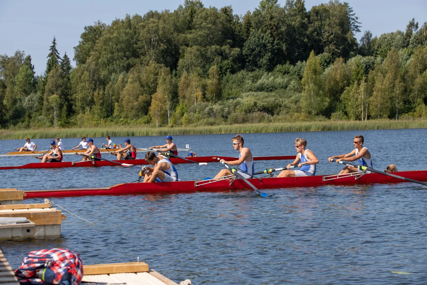 Viljandi järvel Eesti meistrivõistlused sõudmises.