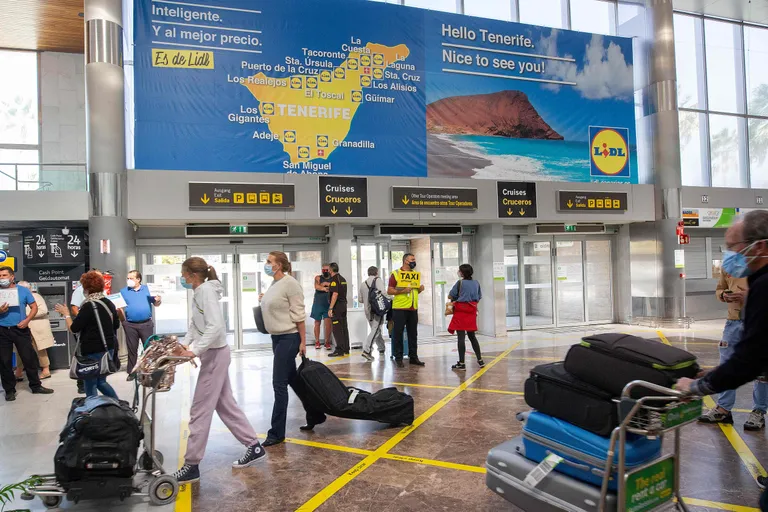 Tenerife lennujaam oktoobris.