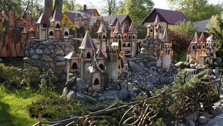 Miniatūrā karaļvalsts