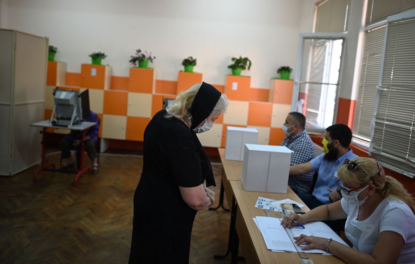 Vēlēšanu iecirknis Sofijā, Bulgārijā. Ilustratīvs foto