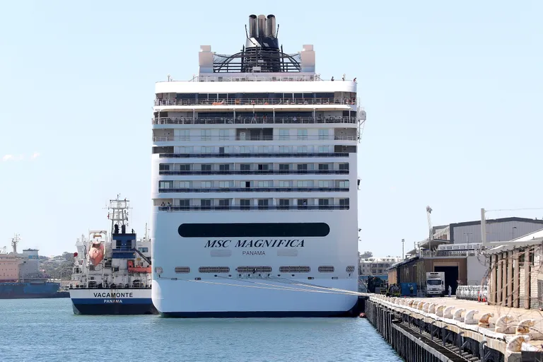 Kruiisilaev MSC Magnifica Austraalia Fremantle'i sadmas märtsi lõpul 2020