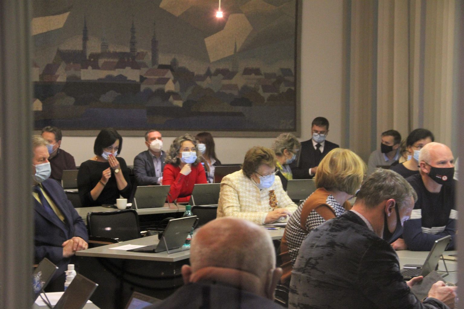 Заседание Нарвского городского собрания в ноябре 2020-го.