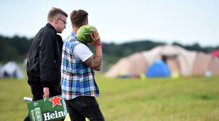 «Positivus» telšu pilsētiņā ieradušies pirmie festivāla apmeklētāji