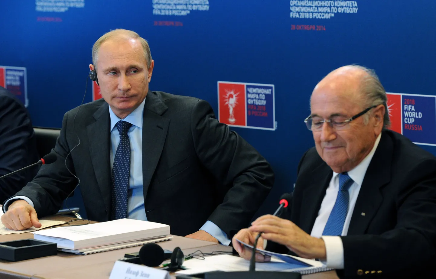 Venemaa president Vladimir Putin (vasakul) ja FIFA president Sepp Blatter.