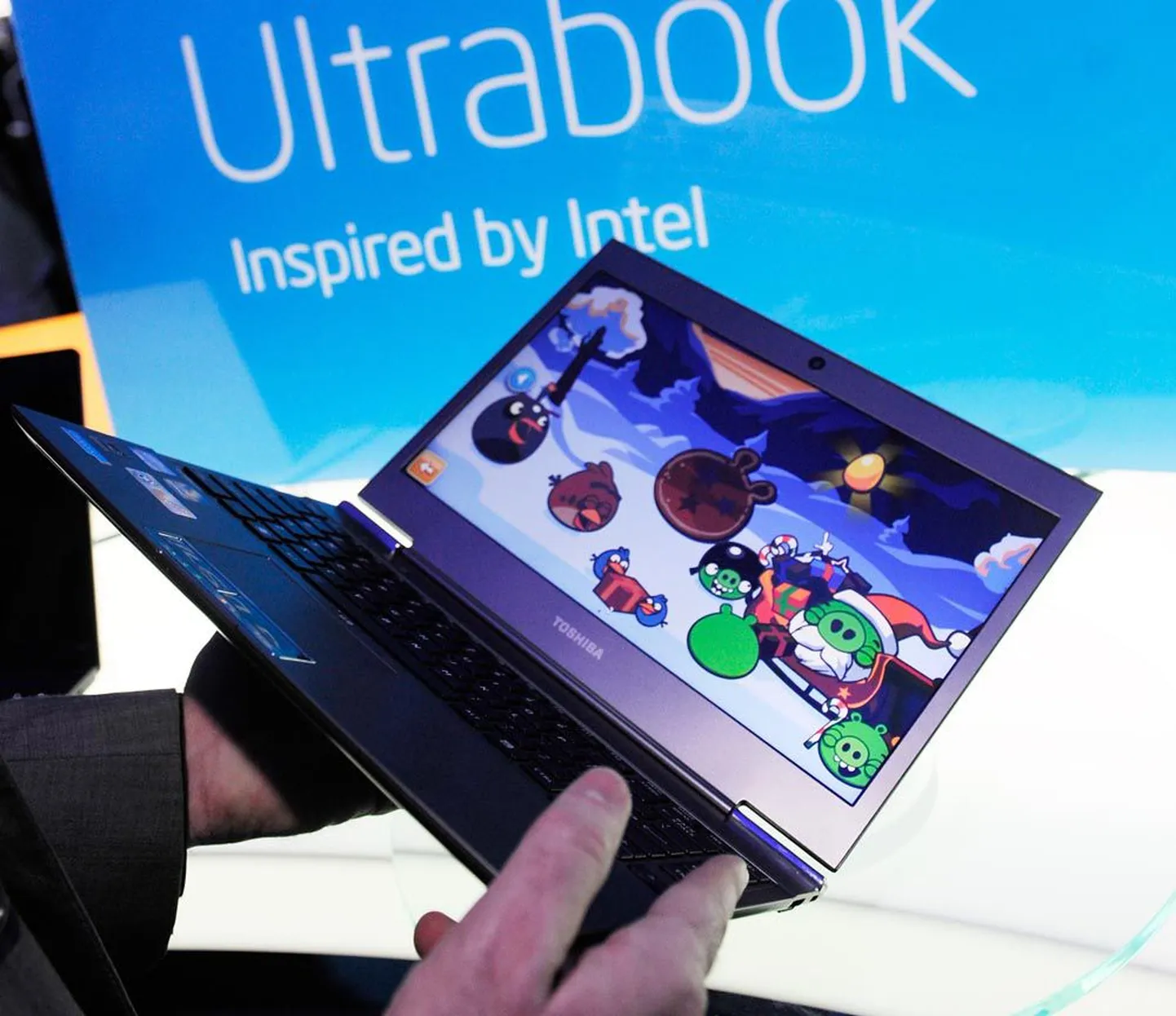 Õhuke ja kerge – ultrabook’id peaksid aitama Intelil pidurdunud arvutimüügis siiski hakkama saada. Sügis pole aga suhteliselt värske tootegrupi esitlemiseks parim aeg.