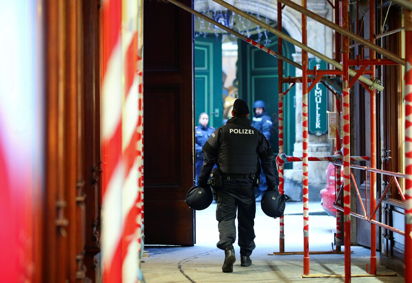Полицейские в Вене.