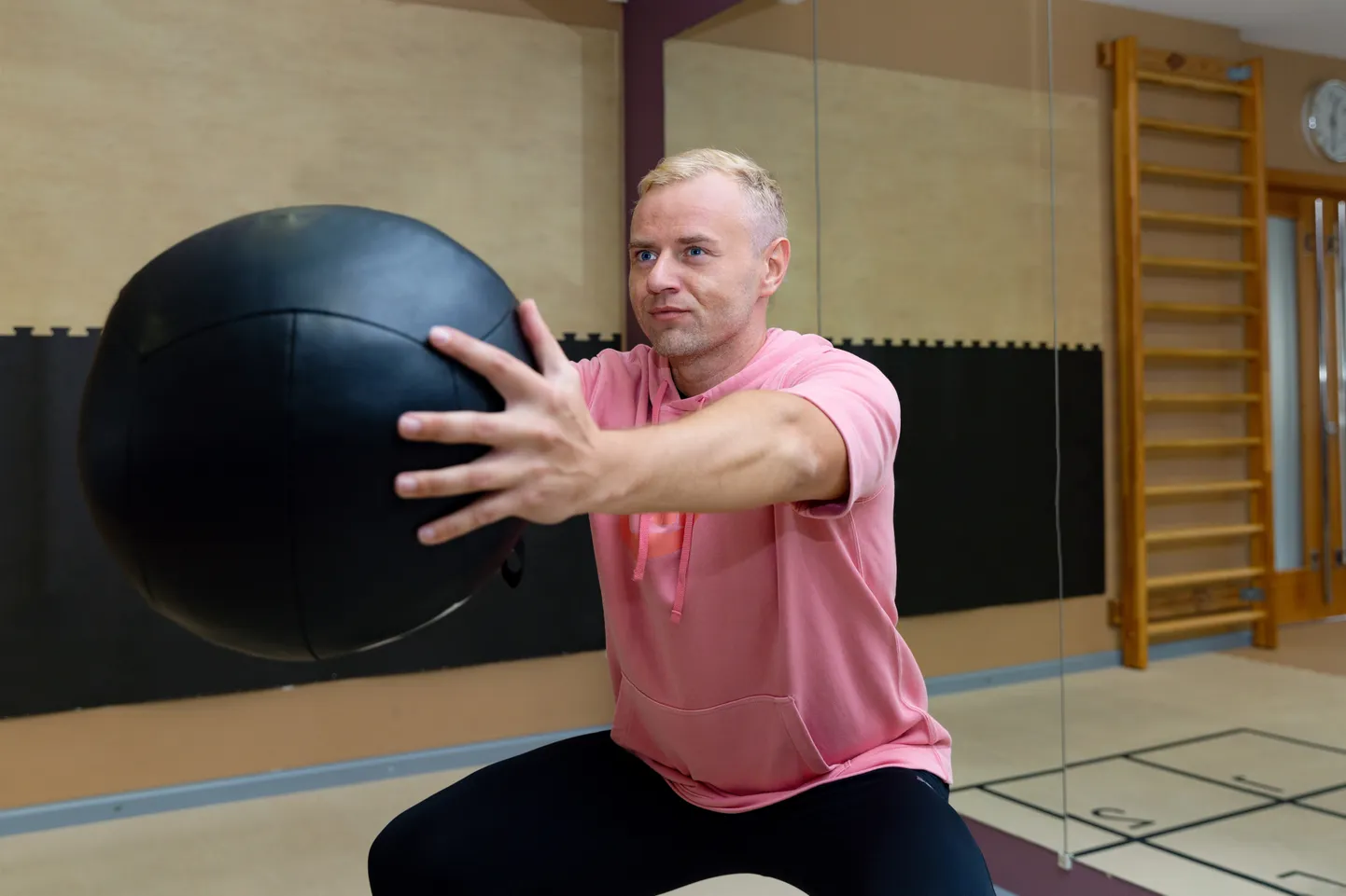 Harrastaja võiks pöörduda ka füsioterapeudi poole, kes oskab soovitada keha omapärast lähtuvaid harjutusi.