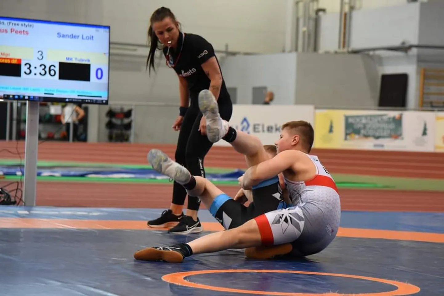 Rasmus Peets (paremal) võitis kehakaalus kuni 57 kilogrammi hõbemedali.
