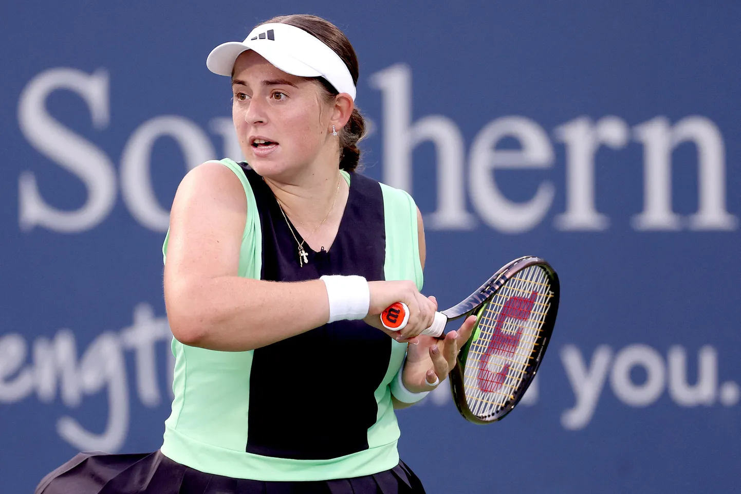 Latvijas tenisiste Aļona Ostapenko
