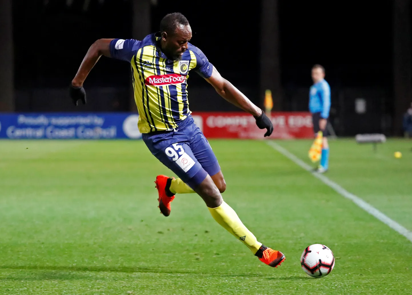 Usain Bolt Central Coast Marinersi särgis.