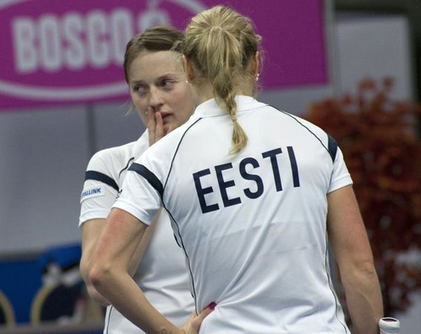 Maret Ani (vasakul) ja Margit Rüütel said Fed Cupil paarismängus hoo sisse teises setis.