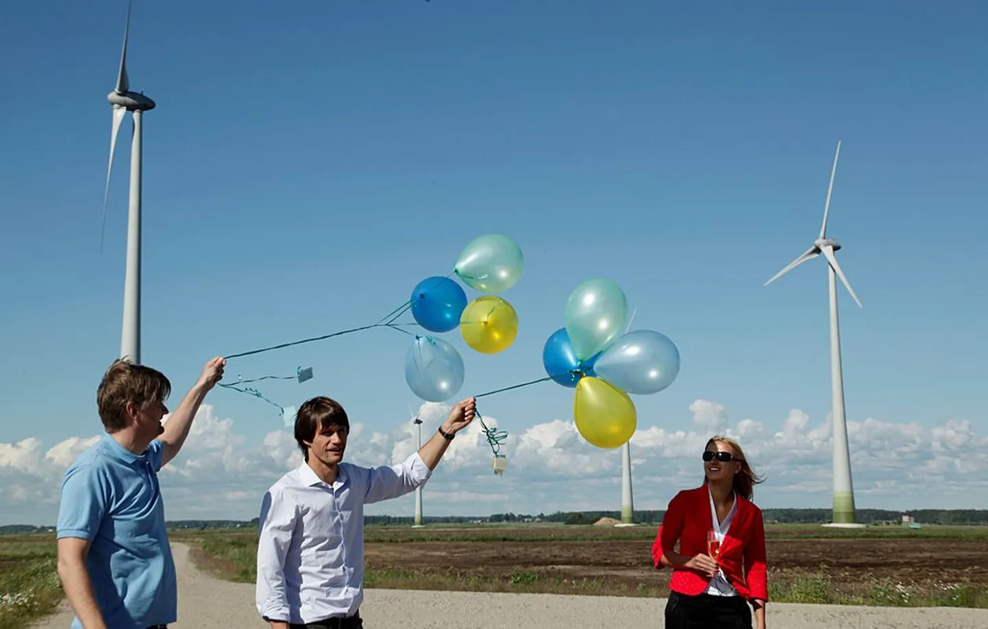 Nelja Energia juhatuse esimees Martin Kruus ja Nelja Energia UAB direktor Tadas Navickas avasid eile Leedus uue tuulepargi.