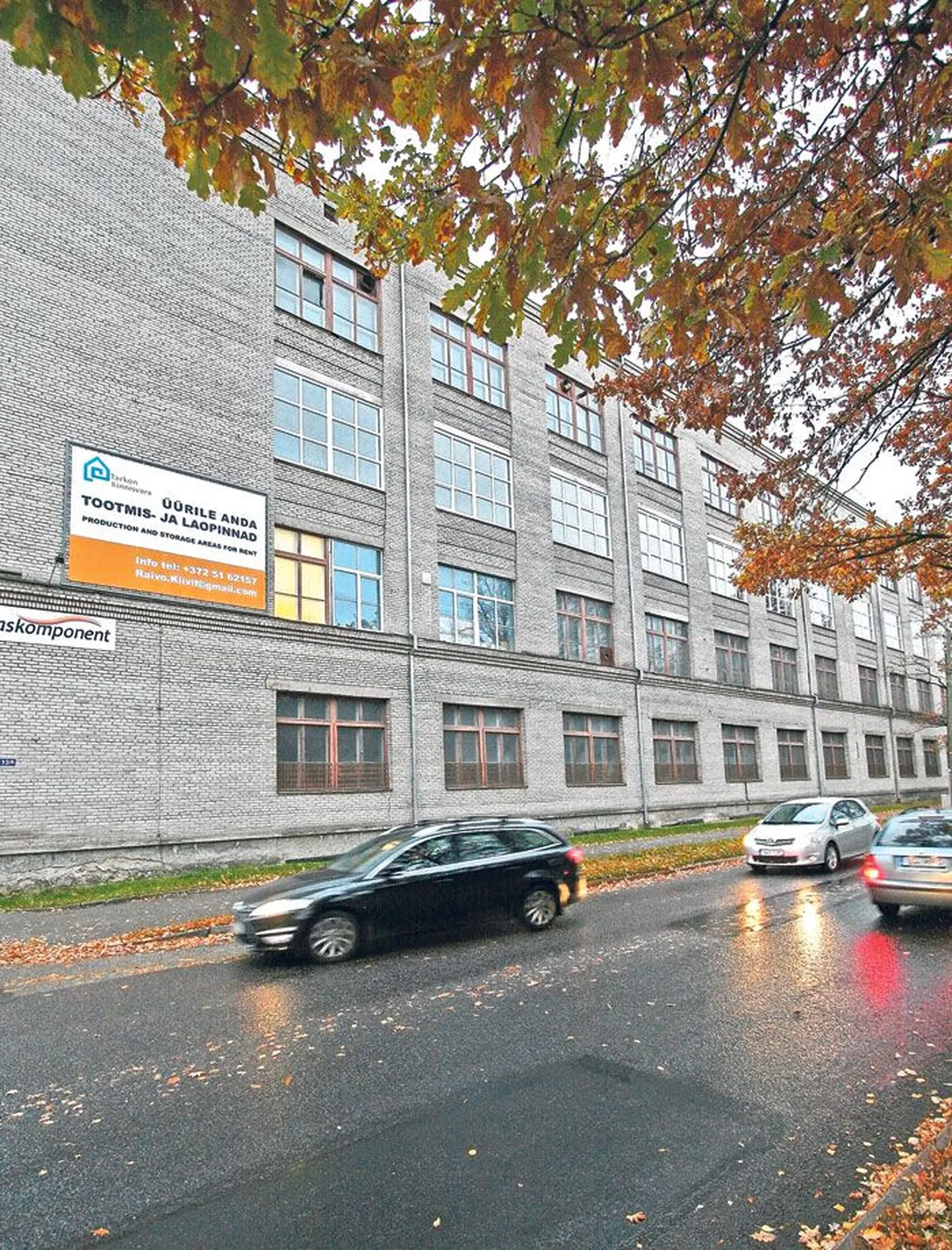 Puiestee 13b aknad jäid pimedaks paari kuu eest, pärast Hanza Mechanics Tartu kolimist.