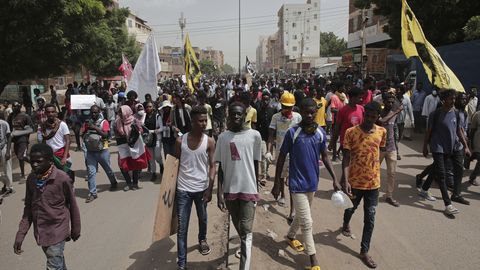 Tuhanded sudaanlased avaldasid protesti sõjaväevõimu vastu