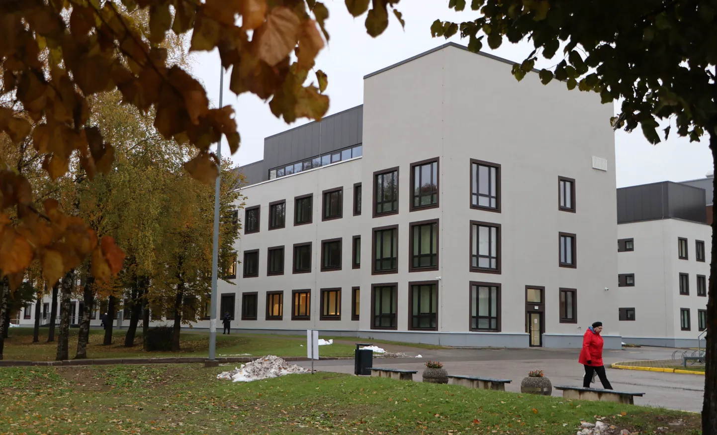 Старейший корпус Ида-Вируской центральной больницы в Ахтмеской части города Кохтла-Ярве получил новые интерьер и экстерьер.