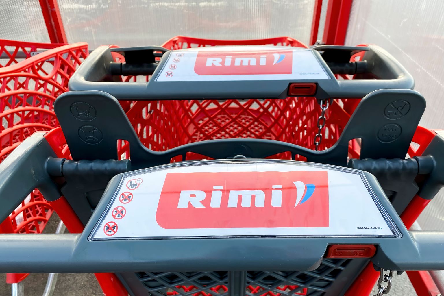 В Риге открылся очень маленький Rimi: всего 49 квадратных метров и без ...