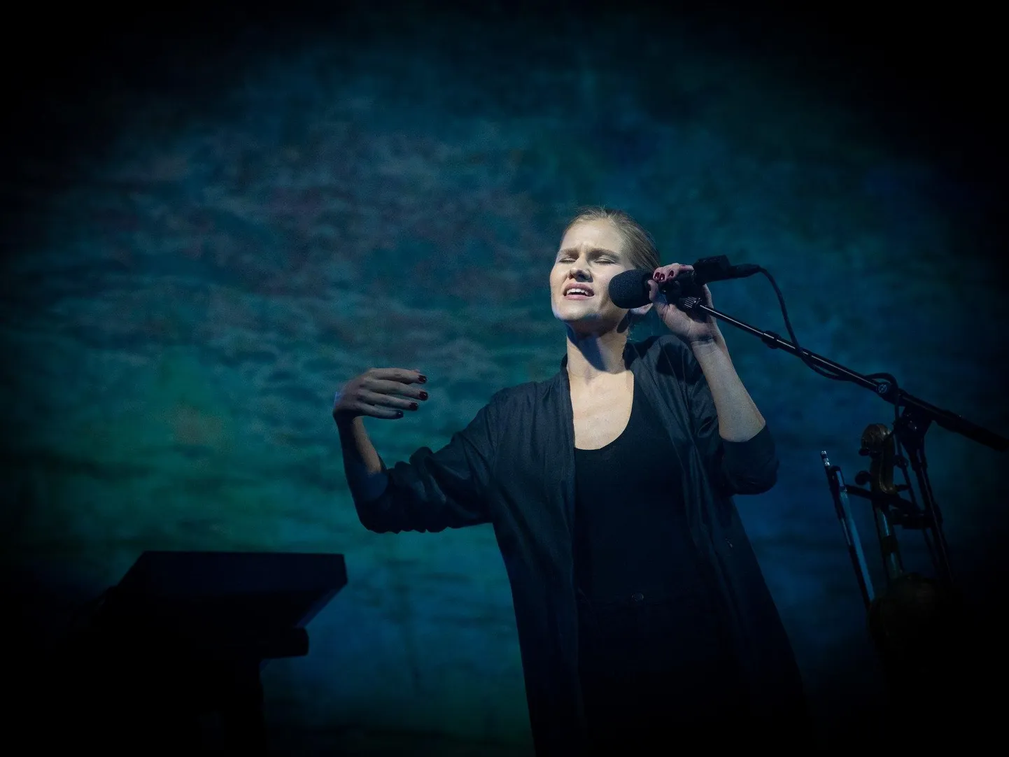 Maarja Nuut möödunud nädala reedel ööklubis HALL «Muunduja» plaadiesitluskontserdil.