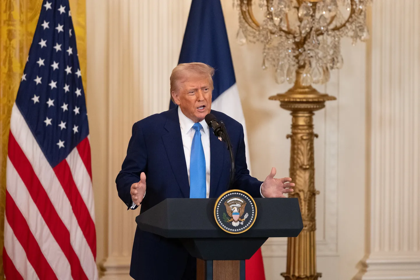 Trump teatas esmaspäeval pressikonverentsil Prantsuse presidendi Emmanuel Macroniga, et «tariifid jätkuvad.»