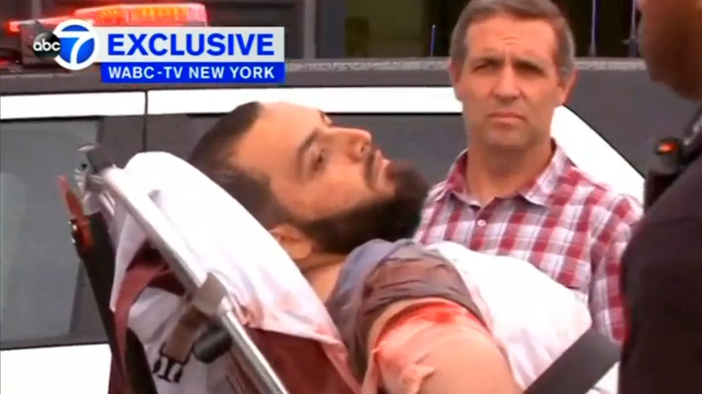 Ahmad Khan Rahami toimetati pärast tulevahetust politseiga haiglasse.