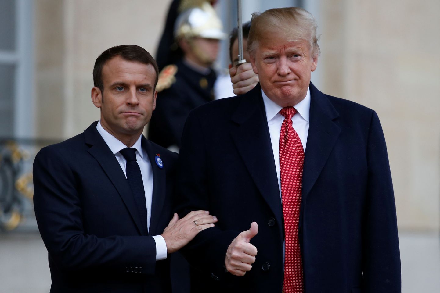 Prantsusmaa president Emmanuel Macron tervitas täna Pariisis USA presidenti Donald Trumpi.