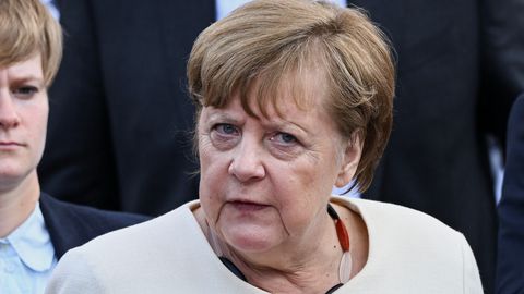 "Ne tikai nekaunīgi, bet arī vienkārši nepareizi." Polijas un Baltijas valstu politiķi asi kritizē Merkeles izteikumus