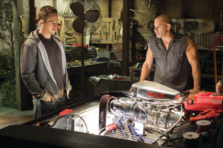 Paul Walker (vasakul) ja Vin Diesel filmis «Fast & Furious»