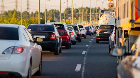 Būvdarbu dēļ daudzviet aizvien jārēķinās ar satiksmes ierobežojumiem